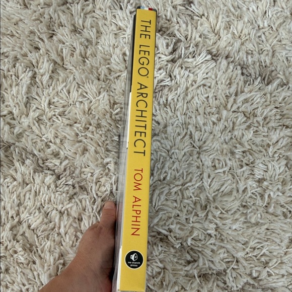 LEGO Architect Book - Gray, Red, Yellow, Blue - Picture 4 of 8